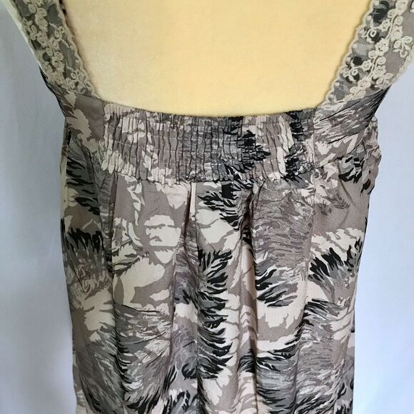 Blu Pepper NWOT Sleeveless Mini Flowy Lace Dress S - Picture 5 of 8